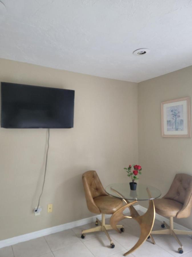 Entire Guesthouse 5 Mins To Siesta Key & Downtown Sarasota Esterno foto